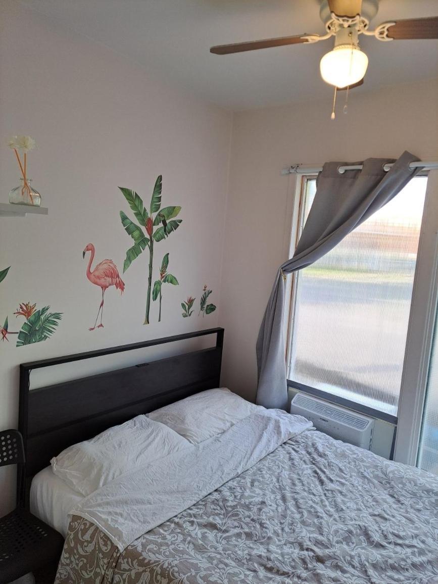Welcome To Airbnb Saint-Jean-sur-Richelieu Pokój zdjęcie