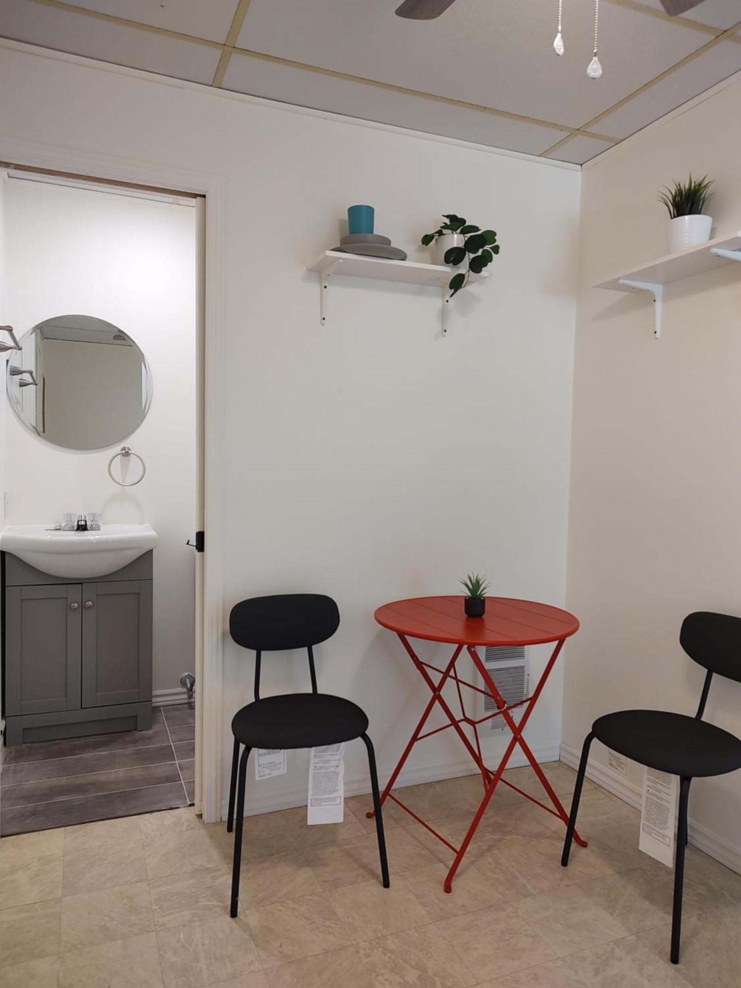 Welcome To Airbnb Saint-Jean-sur-Richelieu Pokój zdjęcie